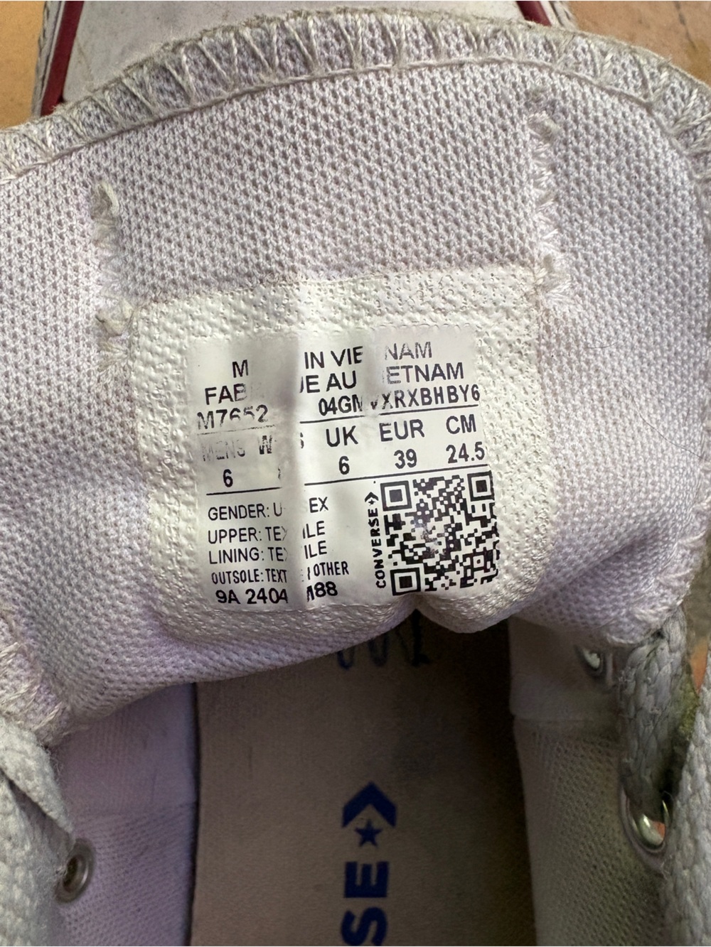*FIXER UPPER* 3 PAIRS OF WHITE CONVERSE - Size 8 - Picture 10 of 13